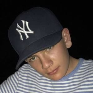 Meet your Posher, Levi